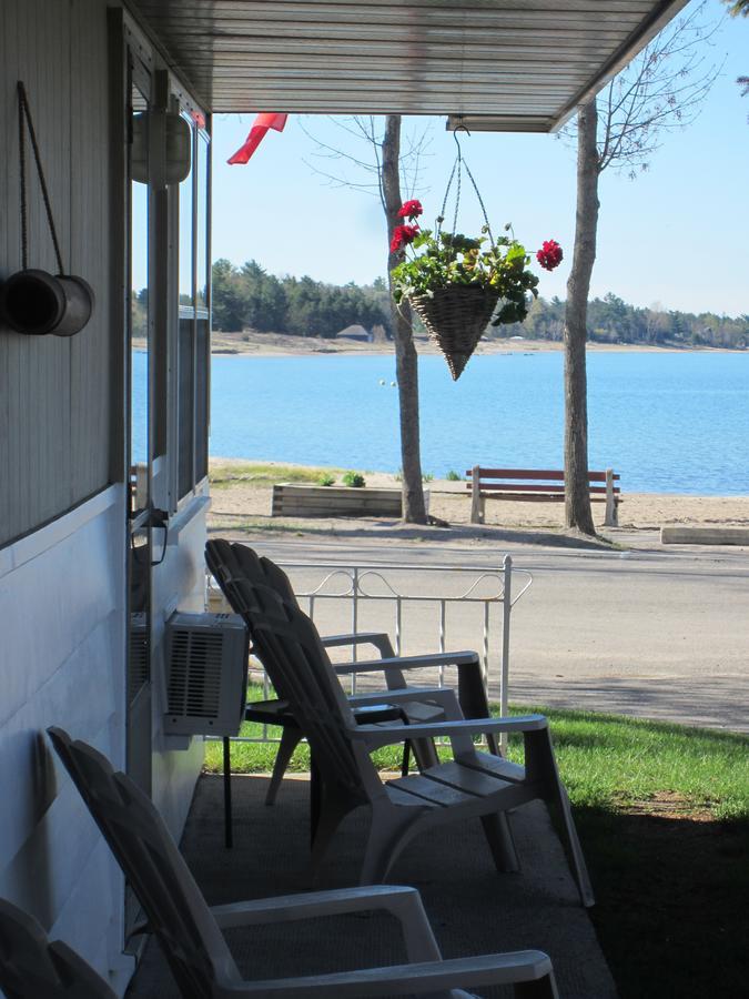 Balm Beach Resort And Motel Dış mekan fotoğraf